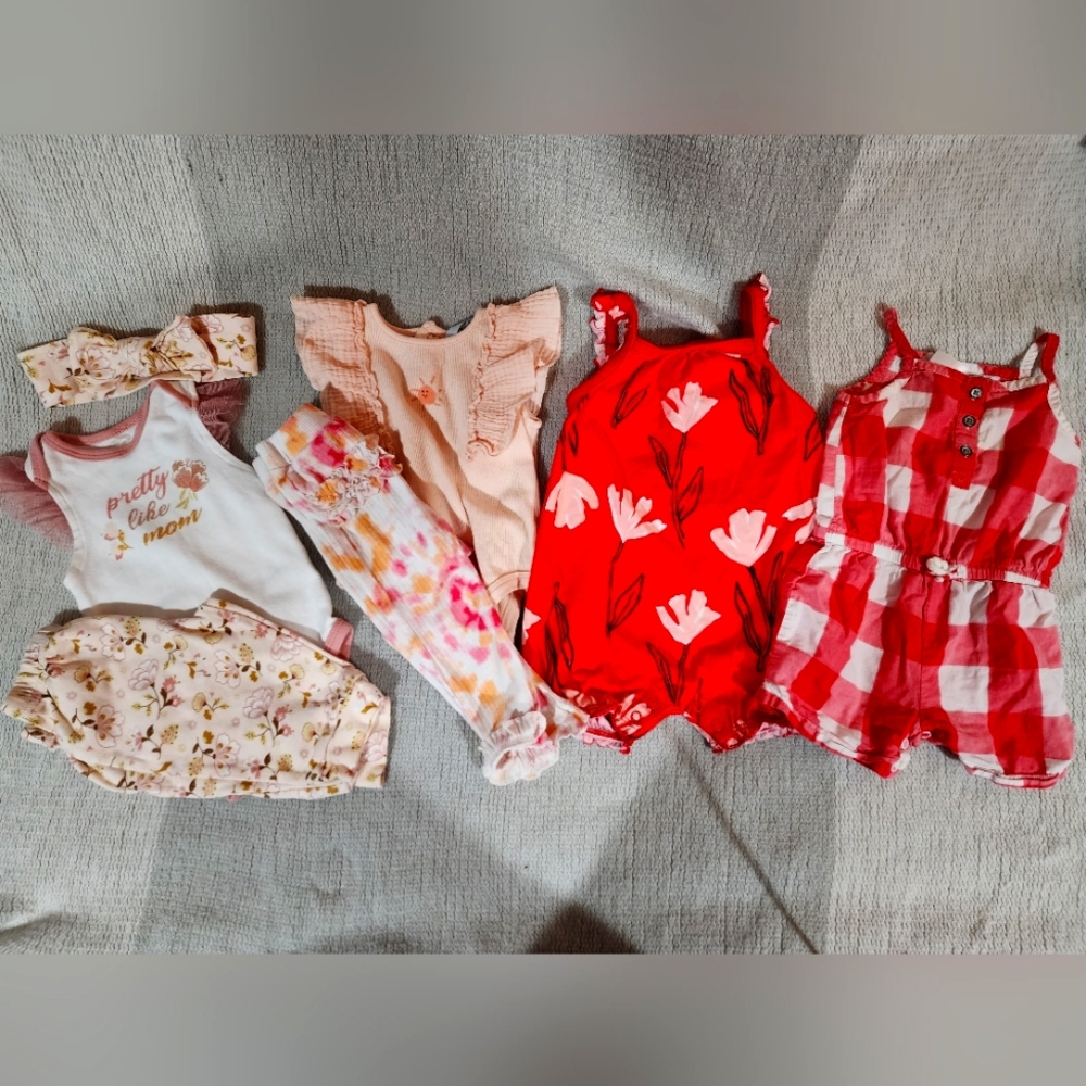 Bundle, Baby Girl Outfits size 6-9 months